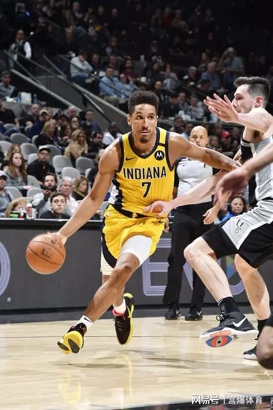 马刺胜出取得四连胜，德罗赛联盟第一